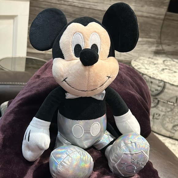 Disney - 100th Celebration - Exclusive Mickey Mouse 14 Inch Plush preloved - Picture 1 of 5